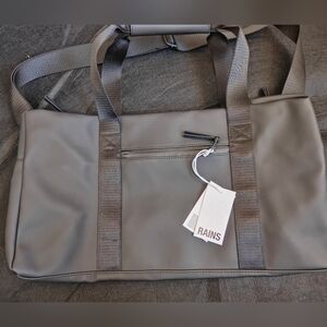 RAINS Trail Gym Bag- Black
